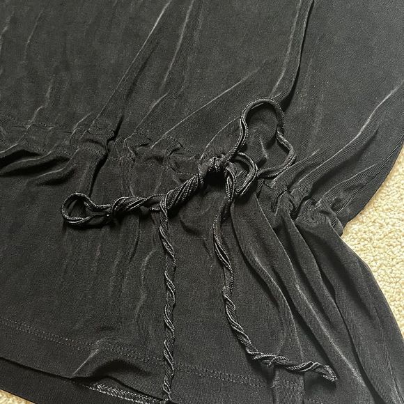 Chicos Travelers Slinky Knit Short Sleeve T-Shirt Top Sz 2 Large Black Tie Waist - Picture 5 of 7